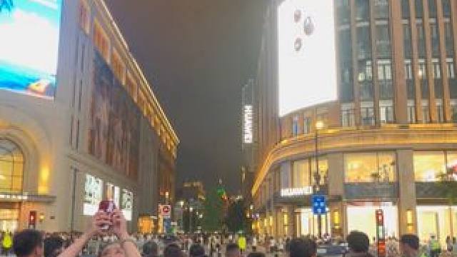 人山人海 #人潮拥挤 #打个卡