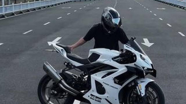 非得是love吗 Kove不行吗 #凯越450rr #机车 #凯越450rr曼岛