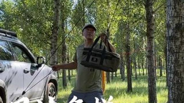 风绳滑轮紧绳器 紧绳器不单单只能当风绳来使用，它的用法太多了，可当滑轮组，晾衣绳和捆绑带，#户外露营