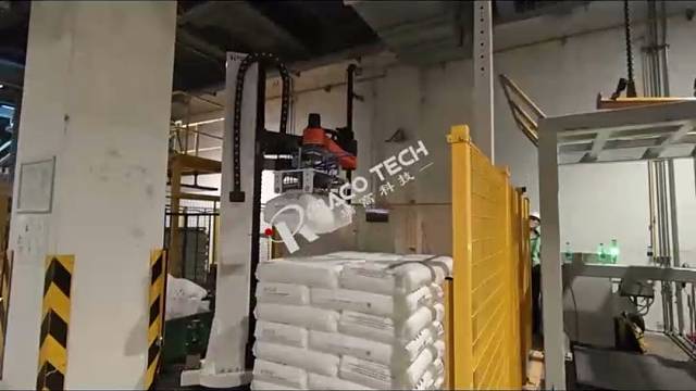 悬臂机器人工作现场直拍