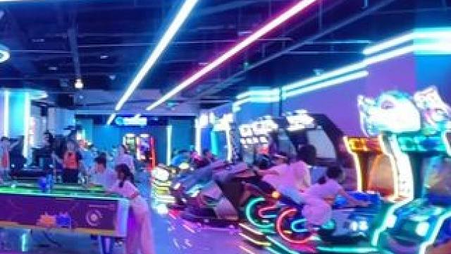 真的巨好玩这里！推荐工作日玩 票便宜人还少~ 冷气非常足！！50多呆一整天非常爽~#电玩城 #亲子游