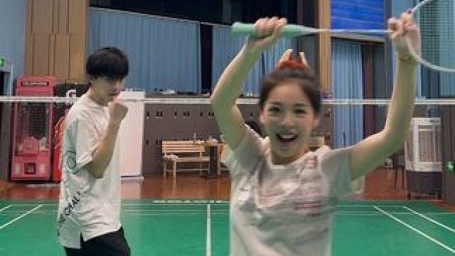 我赢了球就这样 #羽毛球 #打羽毛球女生#鸟儿摇