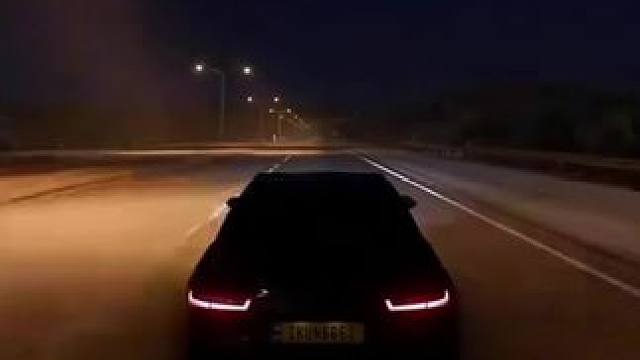 这歌听起来确实爽，就是背后有点发凉#奥迪rs6#汽车安全#叮咚鸡