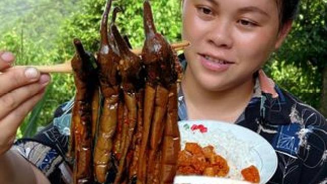 今天摘了很多茄子做个美味下饭菜 #美食 #农村生活