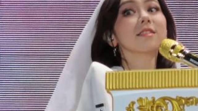 谁会不爱这么用心对待自己的每一件事但是偶尔又搞搞抽象的小女孩呢 #邓紫棋爆改带货主播  #邓紫棋小说