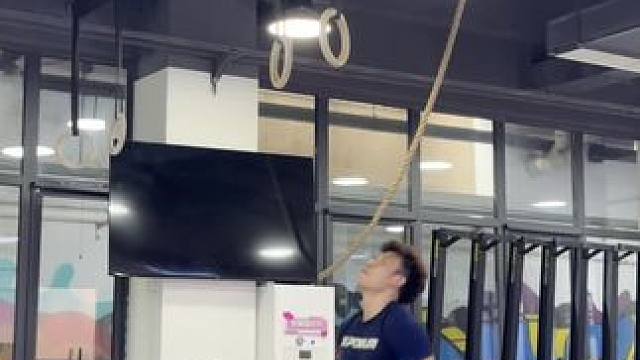 动作稍微好点了
还是跟新人一样当你解锁或者掌握一项技能后
情不自禁的愿意不断重复去尝试感受
#cro