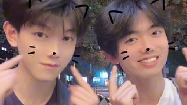 清华小熊和北大小萌妹 #帅气逼人组合 #清华 #北大