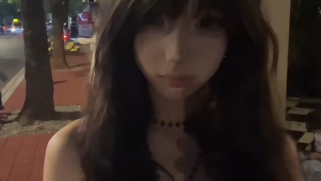 如果有人问你女朋友是谁 你就说是我 这个锅我背了