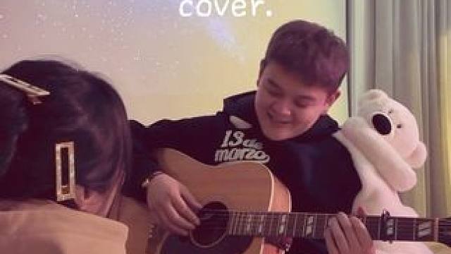 记得让你对象给你唱 #爱河 #吉他弹唱 #无声卡清唱 #情侣