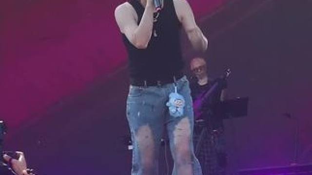 “年轻人要多听音乐 才不会胡思乱想” #依加#迷宫#现场版live #长春未知旅行音乐节开燥