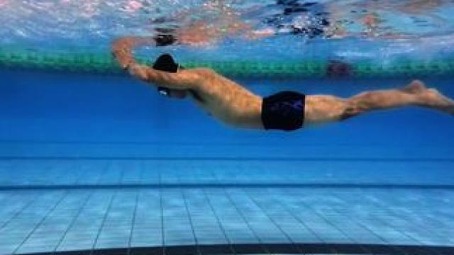 学游戏之后发现手脚协调能力太差了，健身练肌肉更多的孤立训练 #肌肉#游泳#健身#运动#力量训练