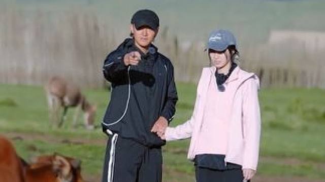 这一刻救赎文学照进现实了#小伙小妹换游记  #黄子韬徐艺洋一个宠一个哄  #黄子韬  #珀莱雅双抗 