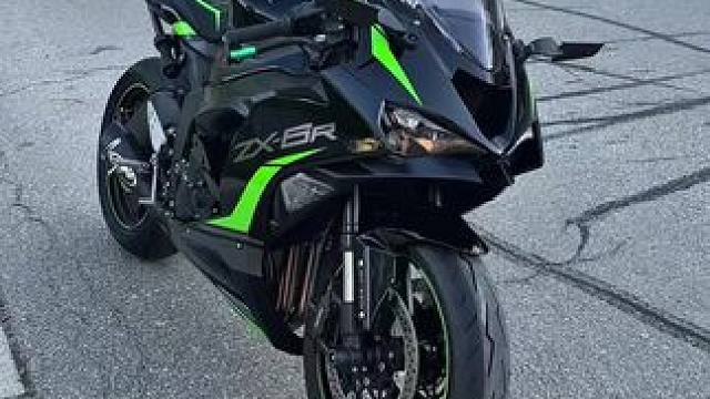 川崎 #川崎zx6r ，什么叫做视觉效果。国产真的是比不了的