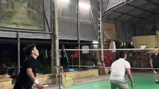 够不够高#羽毛球 #杀球#跳杀