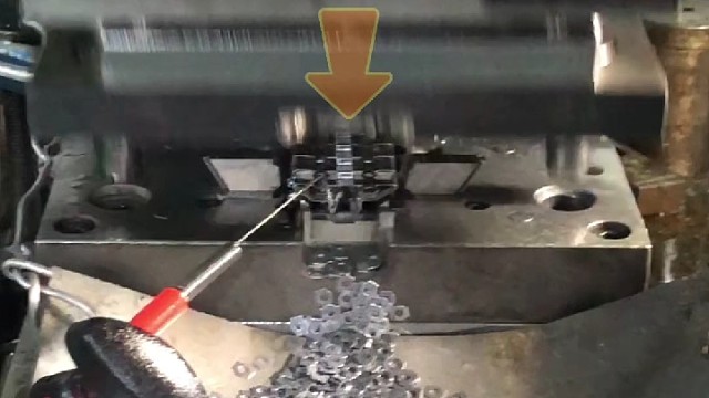 五金冲压，电池弹片，弹簧，散热片