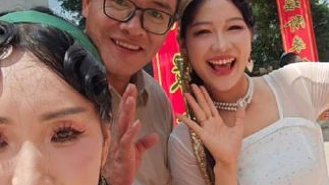 搭台唱戏 这个演出团的演艺也只一般般啊#志几团队#演出现场视频