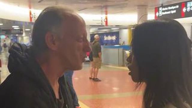 #迈克大叔 这个夏天跨越千里重逢的瞬间，命运有了回响#木兰来了 #感动#正能量#木兰终于实现了和迈克