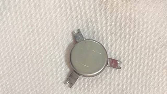 电池弹片，弹簧，五金冲压件，散热片等