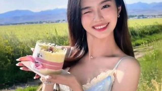 18岁过完啦！19咯 #生日 #油菜花