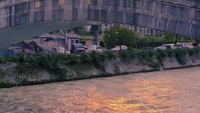 #随手拍 #日出东方催人醒，不及晚霞懂我心