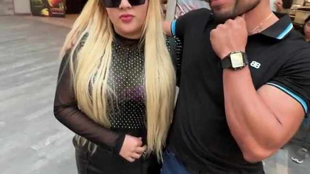 情侣忠诚测试，她能经得住考验么？（1） 情侣忠诚测试，她能经得住考验么？（1）#街头挑战 #情侣忠诚