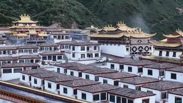 扎尕那不愧是中国小西藏啊这个“离天堂最近的地方”果真名不虚传#扎尕那离天堂最近的地方  #夏日浪浪节