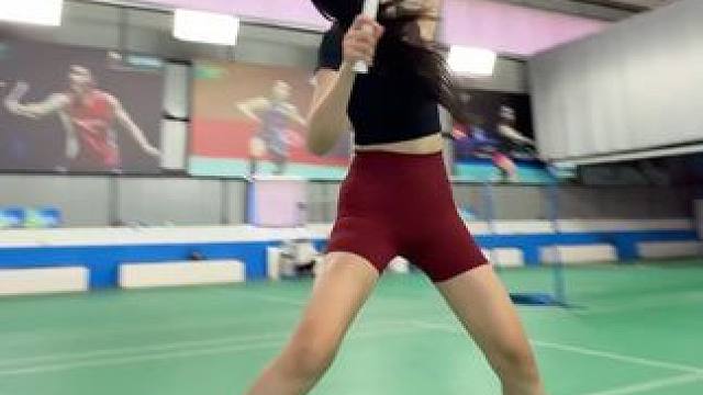 自己选择的路爬着也要坚持下去，结果已经没有那么重要了！#羽毛球