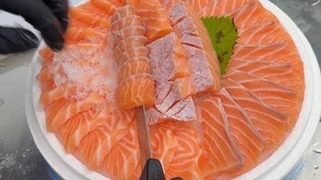 只要68就可以吃这个法罗三文鱼的尝鲜套餐了哦#三文鱼 #美食 #刺身 #同城美食