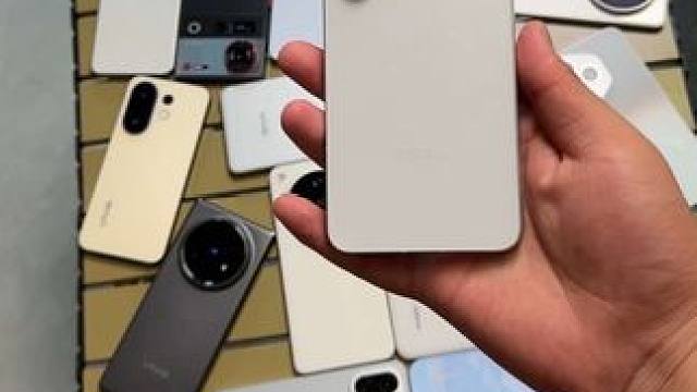 别家下一代旗舰都要来了魅族22这个夏天还能如约而至吗 
多少魅友还在苦苦等待呢…#魅族22#魅族#魅