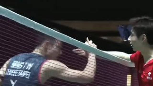 石宇奇晋级日本赛4强，石宇奇 21-19、21-10 王子维，下轮对手：奈良冈功大 vs 小波波夫#