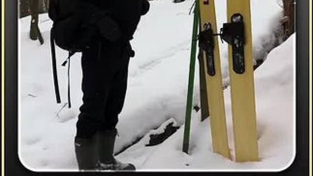 阿克来到好朋友的庇护所露营，奈何墓门有点小，半天挤不进去！ #原创视频 #荒野生存 #vlog十亿流