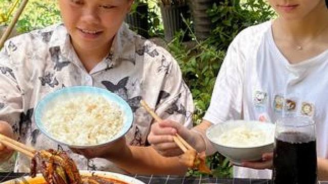 今天简单做几个美味的家常菜吃到饱 