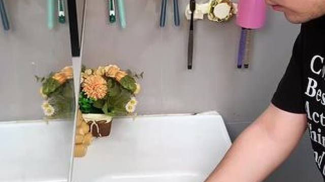 螃蟹牙刷置物架 终于找到这款可爱螃蟹牙刷置物架，大容量，杯子倒扣沥水干净清爽#牙刷置物架 #卫生间好