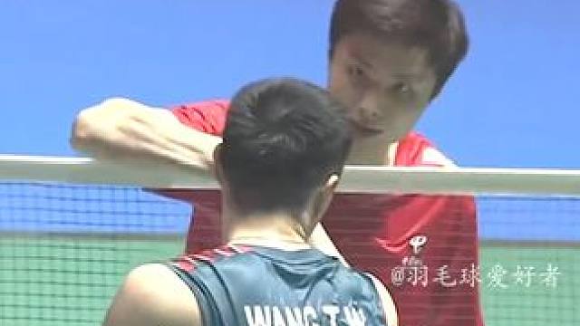 频爆国粹相当犀利，原来石宇奇也有可爱的一面。 #羽毛球