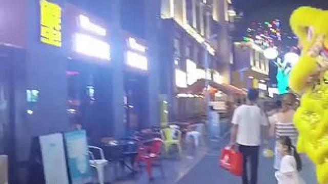 荔枝路赖胖子家榨汁机开挂！百香果金桔柠檬柚子茶超酸爽，像在雨林蹦迪。原价38现19.9，吉阳区好评榜