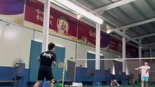 有粉丝慕名而来质检主播（低视角）#松弛感 #羽球忍者