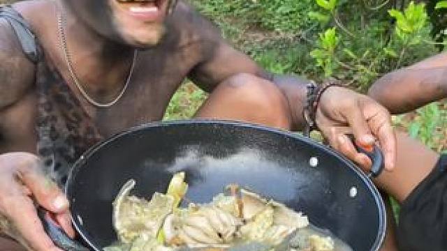 非洲嘟嘟 #我的乡村生活 #原创视频 #日常生活 #荒野生活