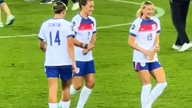 大场面女士！凯莉78分钟替补登场造2球