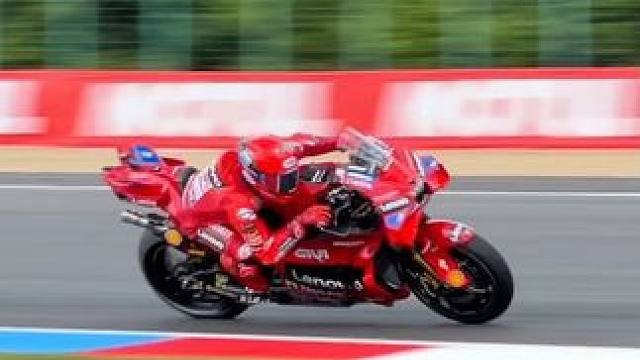 太响了！站在旁边耳膜要没了. #Motogp #赛车 #马奎斯 #杜卡迪