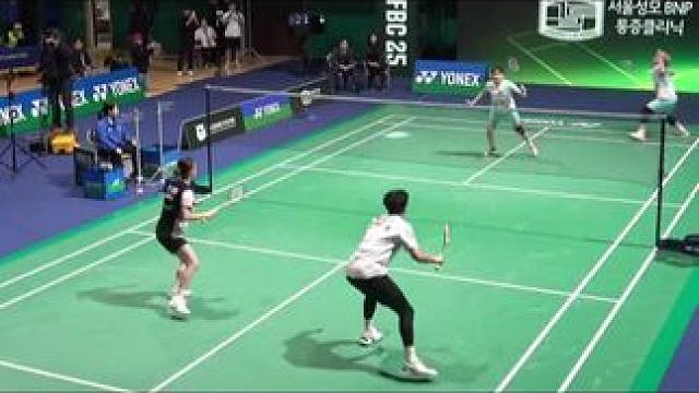 我媳妇真猛#羽毛球 #羽毛球精彩片段 #混双#羽毛球精彩片段