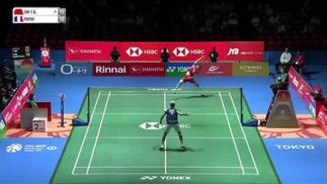 第二局27-26裁判所谓的给力判了一个触网，石宇奇晋级之路都是法国大佬#石宇奇#男单#中国羽毛球队#