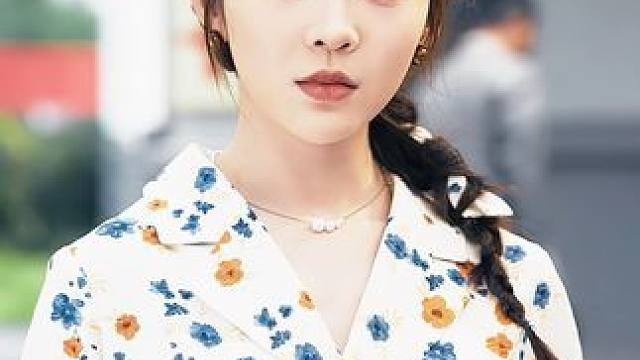 女人带领养父母一家勤劳致富... #八零团宠带领全家致富#好剧推荐 #新剧来袭