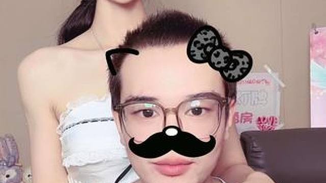 欧尼～ #双人手势舞 #情侣日常