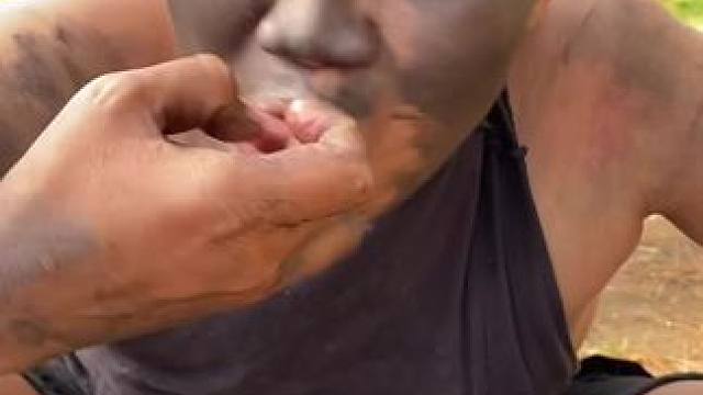 非洲美食 #非洲原始部落 #我的乡村生活 #野外生存建造 #乡村的生活 #野外生存技能