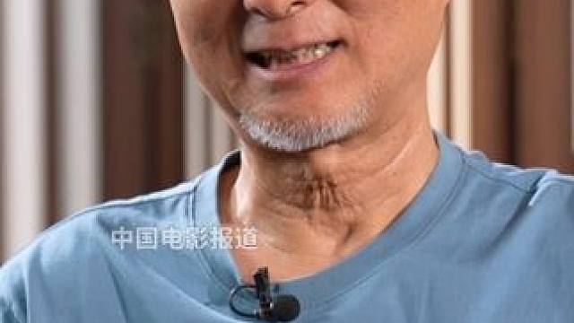 #陈佩斯说把戏台搬上银幕用了7年时间 #陈佩斯 说早年觉得自己的喜剧电影还不太成熟，就在舞台上去丰富