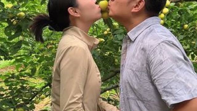 邓紫琪老师对不起了，你的歌跟李子真的很搭 #川哥川嫂 #冰糖李