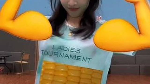 小女子这个微微辣 #羽毛球  #微微辣 #麒麟臂 #腹肌 #宽肩窄腰