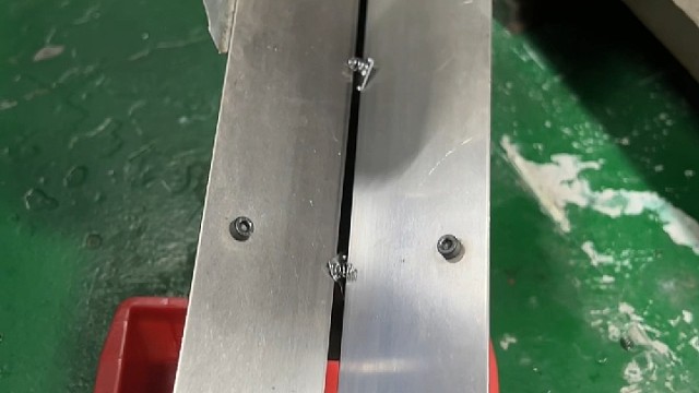 电池弹片车间日常巡检半小时一次