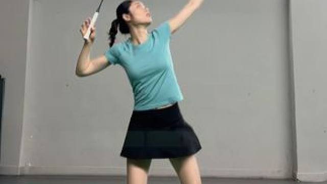 一个动作学会腰发力杀球