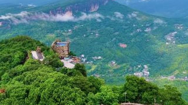 夏天有不一样的风景和不一样的剑门关#剑阁是个好地方 #一帧中国·大美广元 #剑门关 #云海 #旅行推